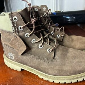 Timberland Junior’s Nubuck 6 Inch Premium Waterproof Classic Boots Size 6